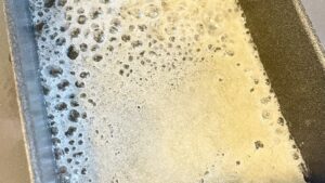 バターと砂糖が溶けてきた